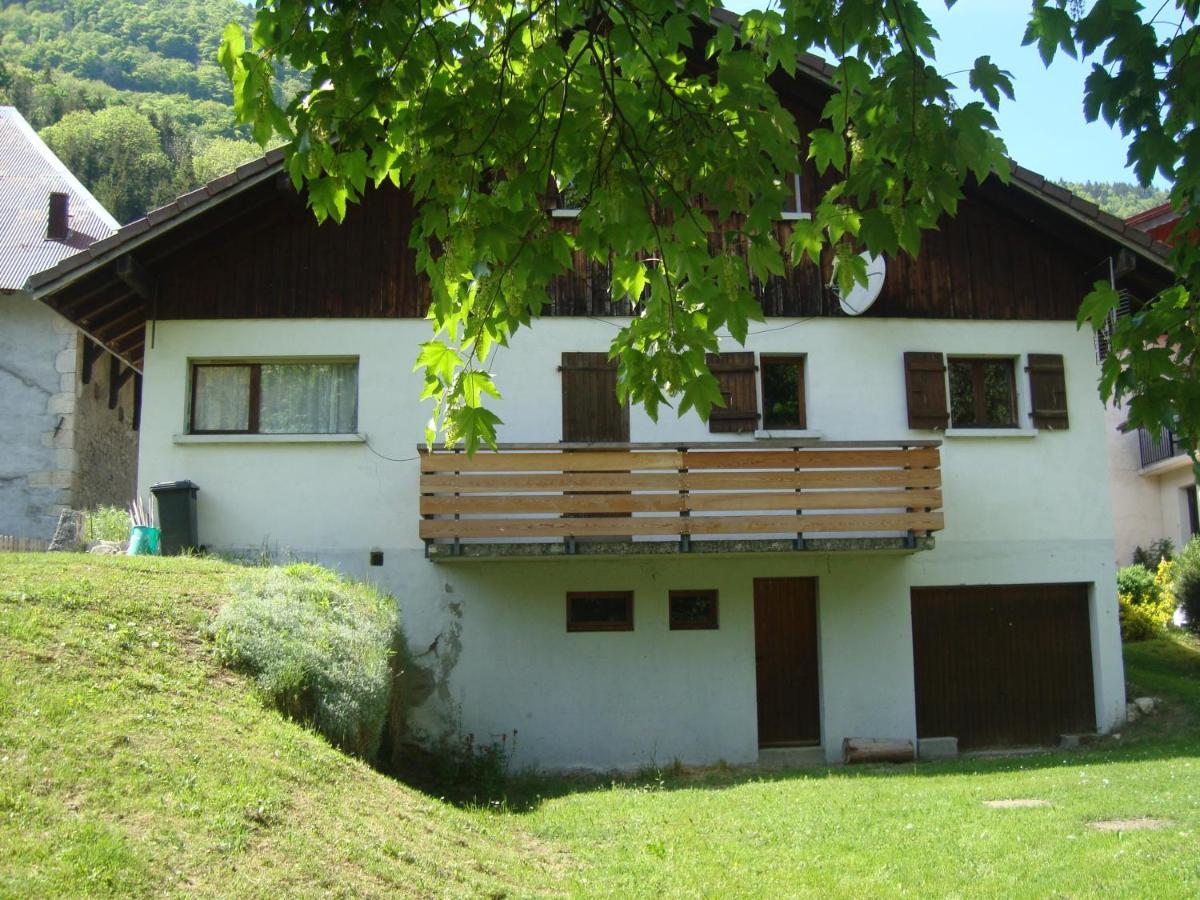 Vila Chez Meme Cour Bellevaux Exteriér fotografie